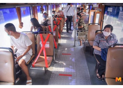 2020–04-01 曼谷公交车不停运严格保持距离